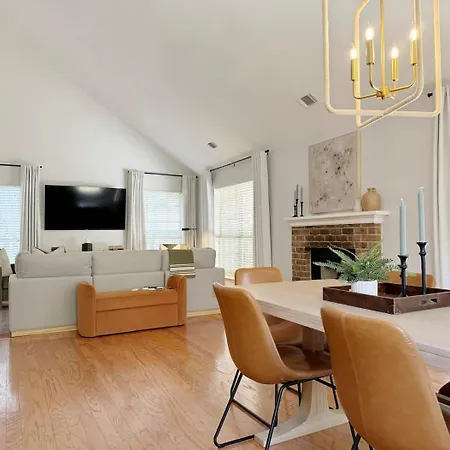 Charming Cottage For Family And Dogs Near Beach & City